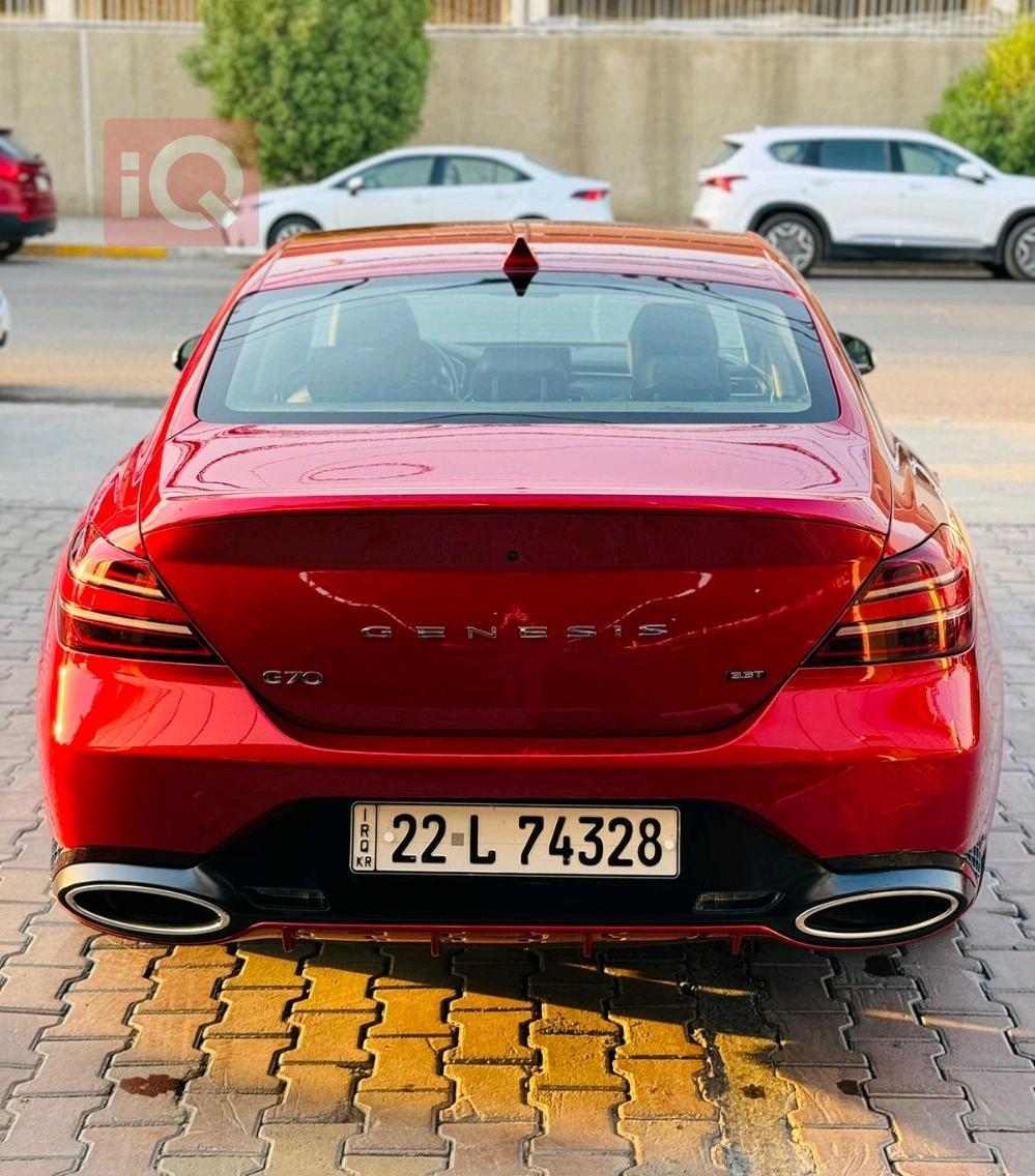 جنسس G70